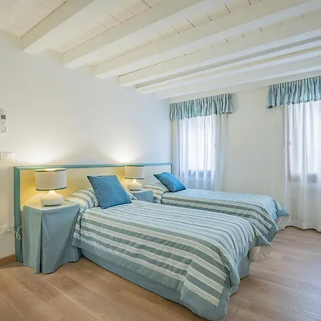 Ca' Dei Musicanti 2 Few Steps From Rialto Bridge! Апартаменты